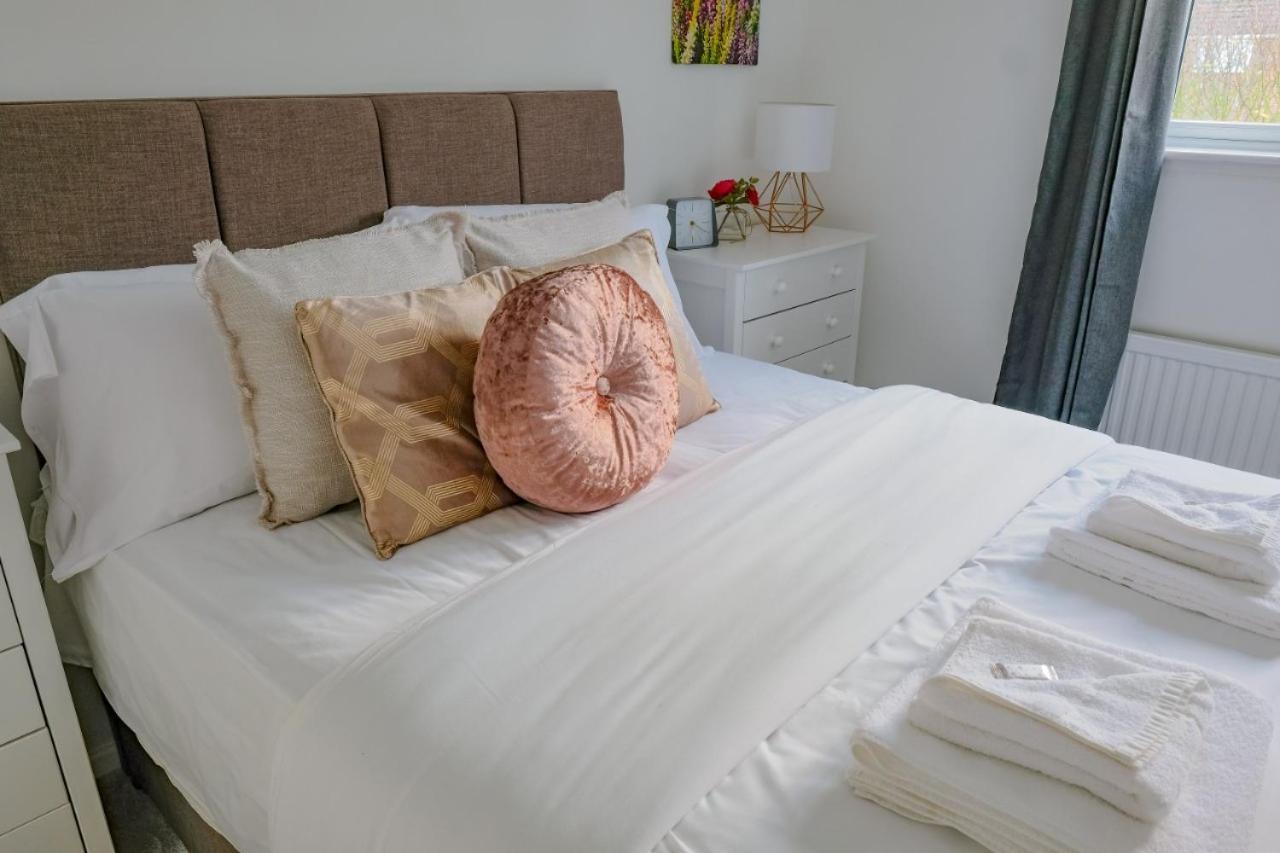Modern & Artistic Design Humphreys Lodge - Sleep 6 كامبريدج المظهر الخارجي الصورة