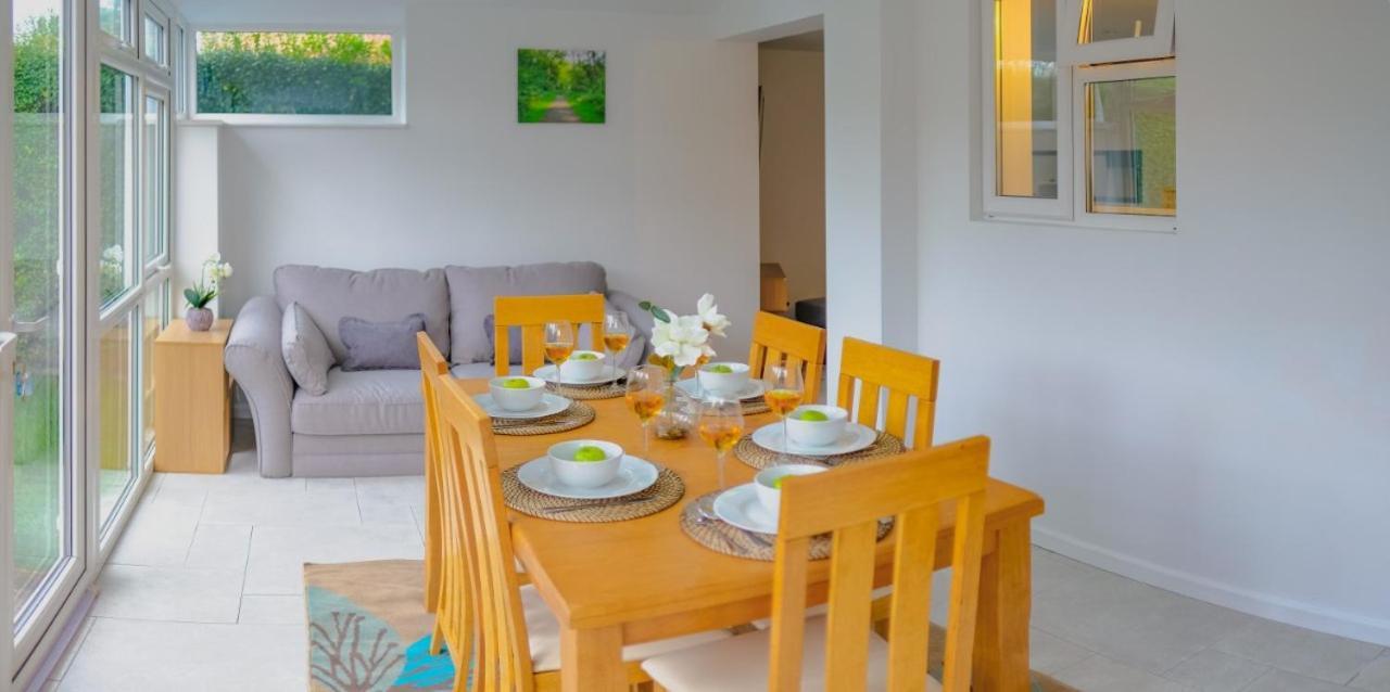 Modern & Artistic Design Humphreys Lodge - Sleep 6 كامبريدج المظهر الخارجي الصورة
